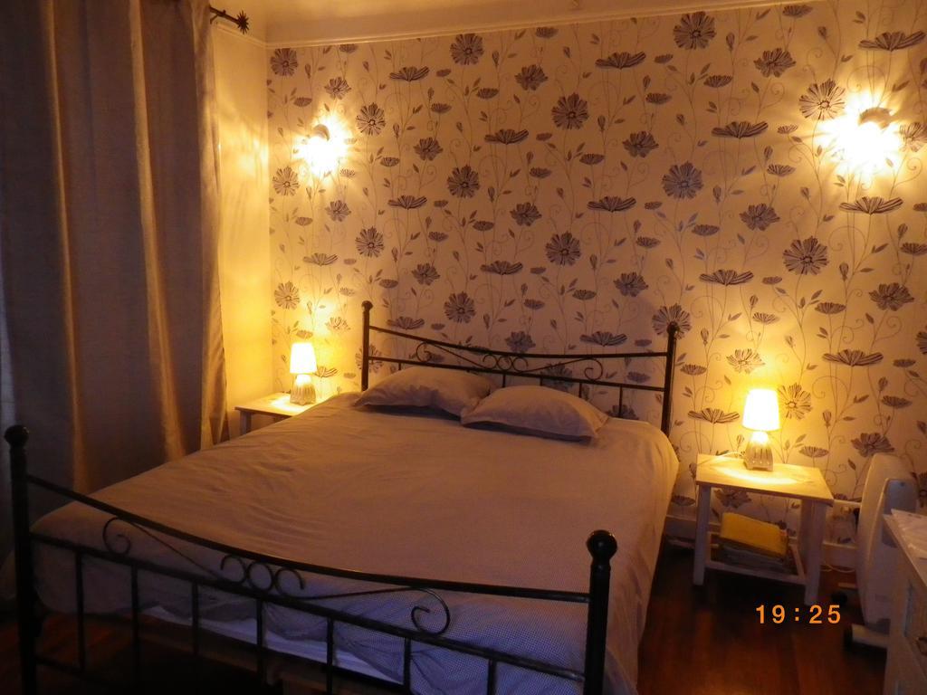 Le Vieux Chien Noir Hotell Évran Rom bilde