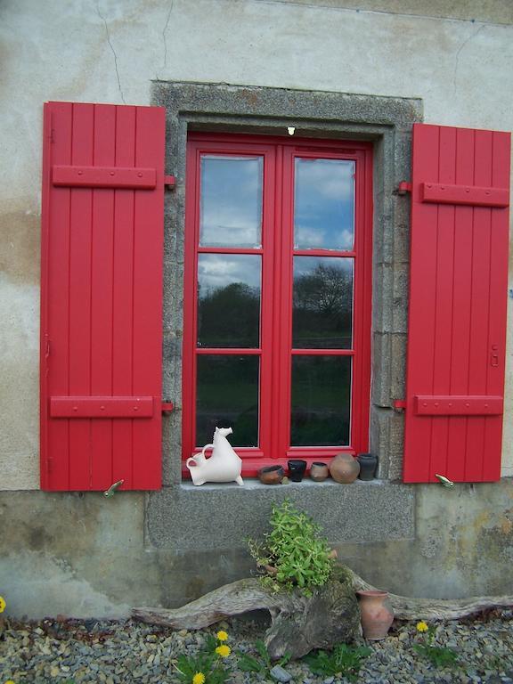 Le Vieux Chien Noir Hotell Évran Eksteriør bilde